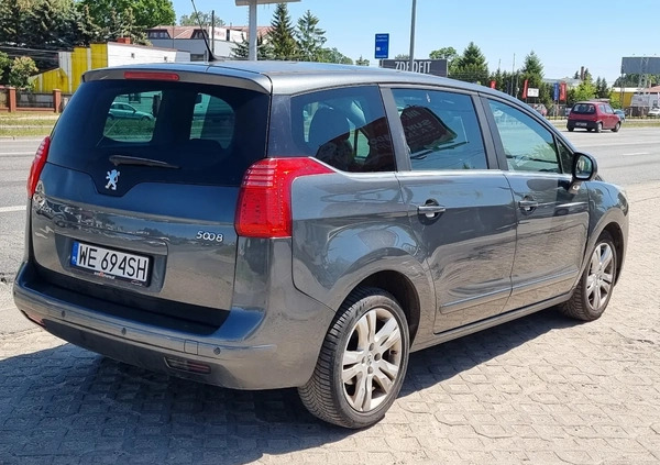 Peugeot 5008 cena 19999 przebieg: 312000, rok produkcji 2013 z Otmuchów małe 137